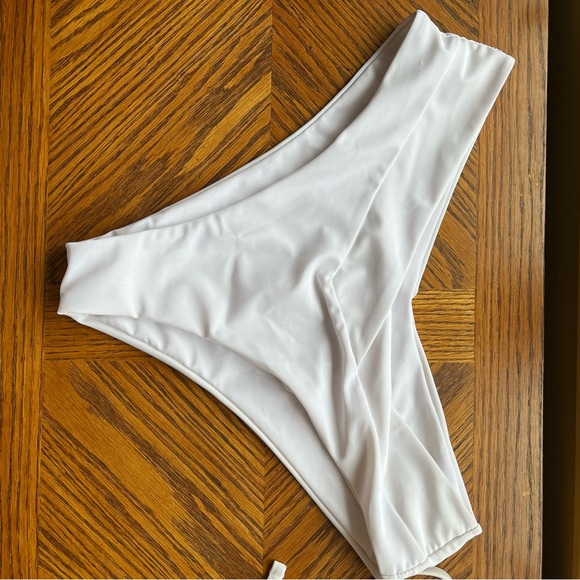 Shien white bikini bottom size XL - Picture 1 of 2